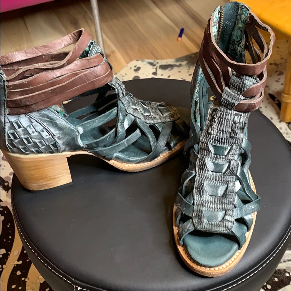 FREEBIRD by Steven sandals size 8